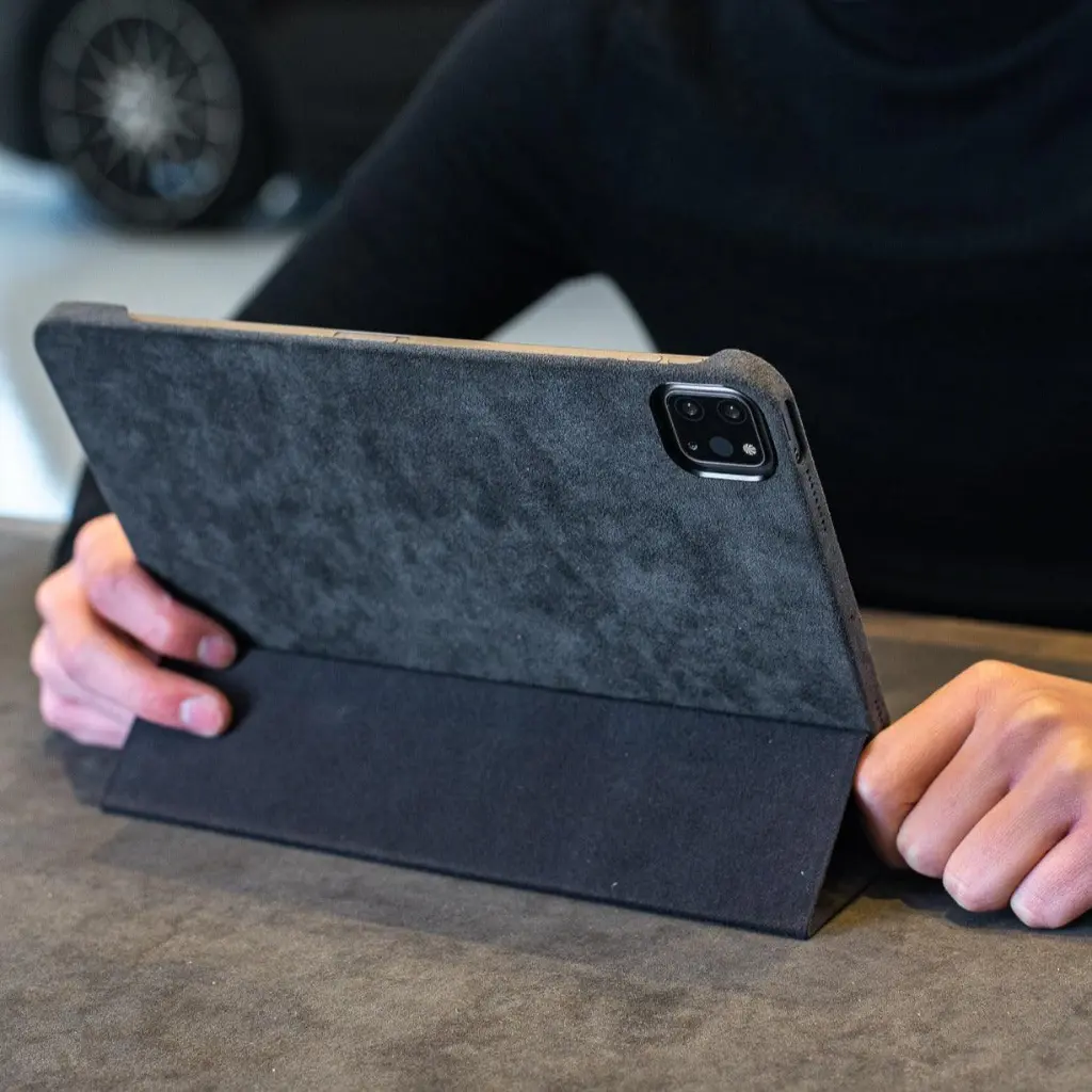 iPadCoverMan2.webp